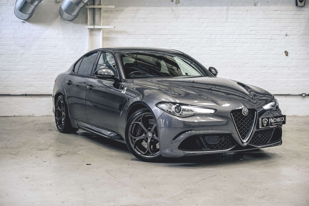 Alfa Romeo Giulia V6 Bi-t Quadrifoglio