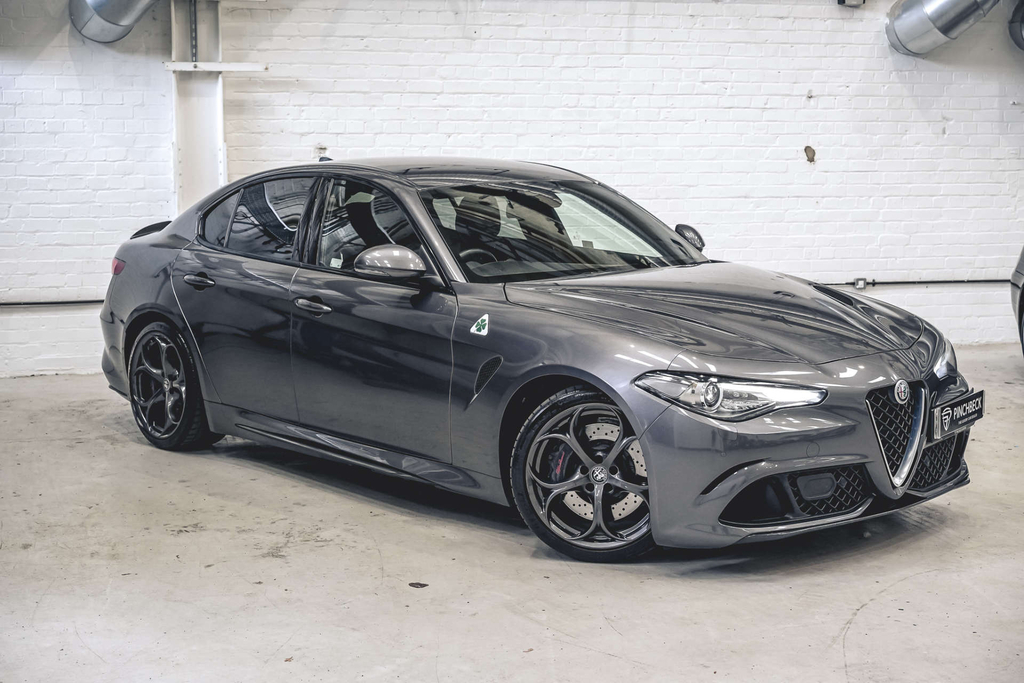 Alfa Romeo Giulia V6 Bi-t Quadrifoglio #3
