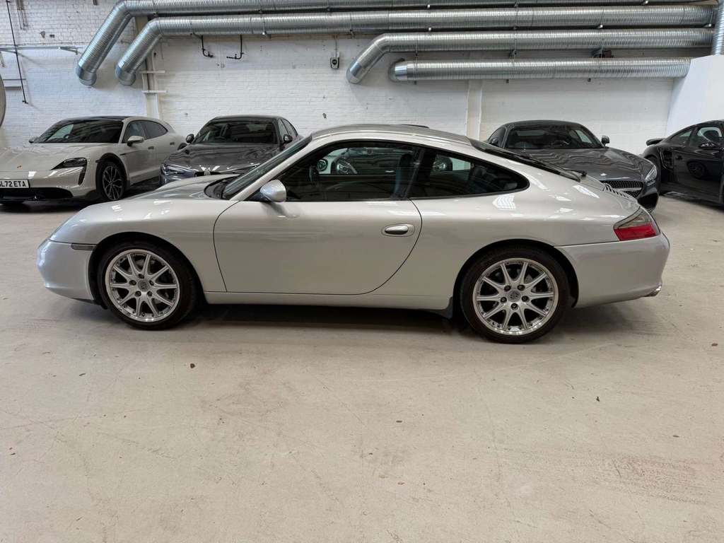 Porsche 911 996 Carrera 2 Tiptronic S #6
