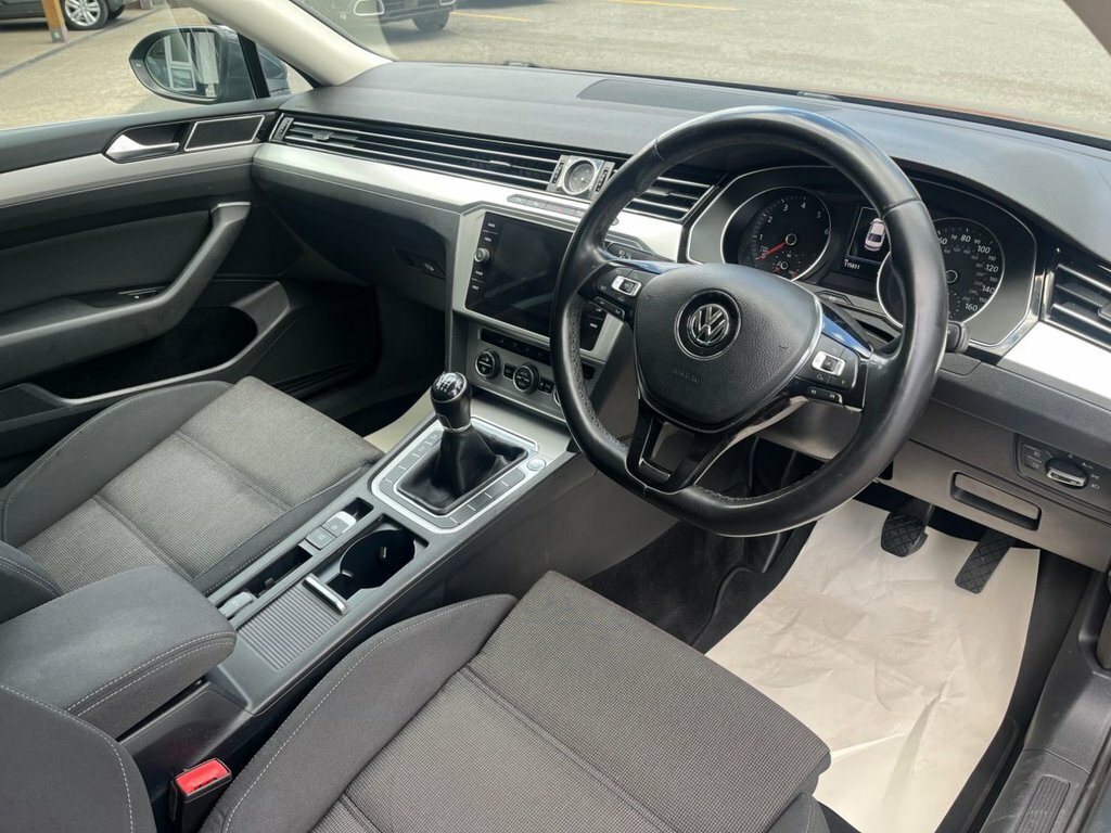 Volkswagen Passat 1.4L Se Business Grey #4