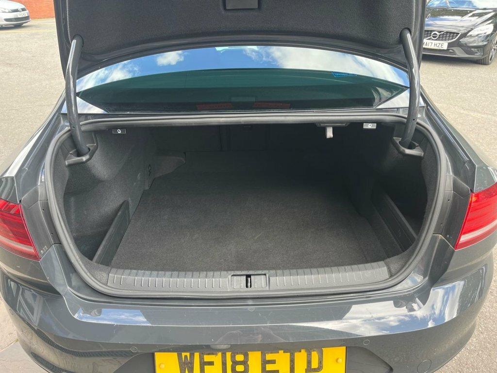 Volkswagen Passat 1.4L Se Business Grey #3
