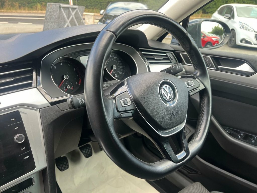 Volkswagen Passat 1.4L Se Business Grey #2