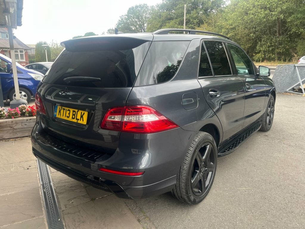 Mercedes-Benz M Class 2.1L Amg Sport Silver #17