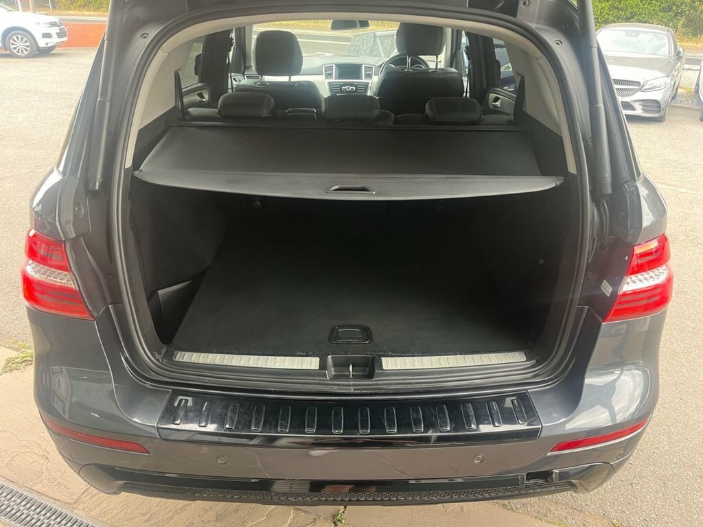 Mercedes-Benz M Class 2.1L Amg Sport Silver #46