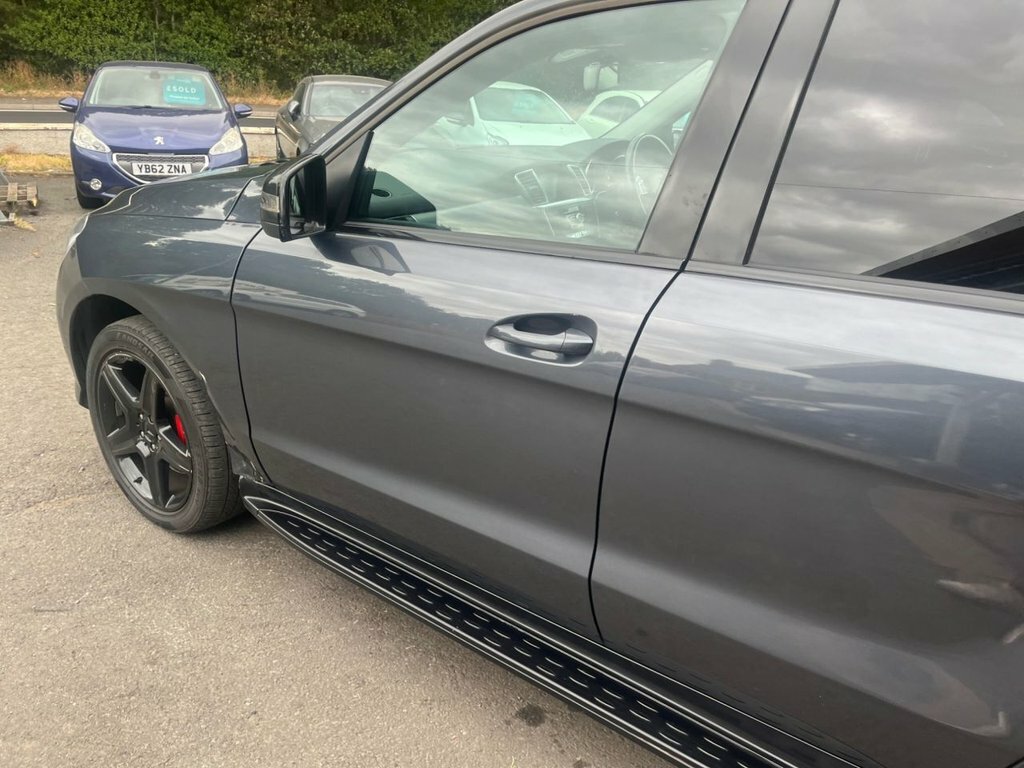 Mercedes-Benz M Class 2.1L Amg Sport Silver #25