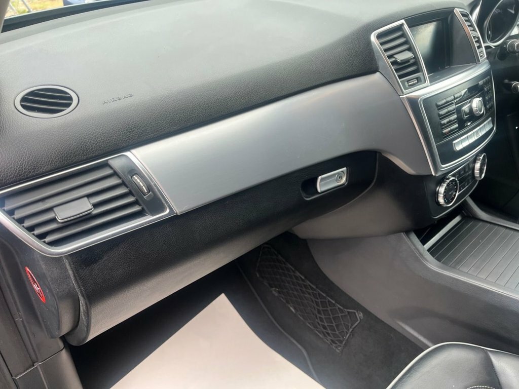 Mercedes-Benz M Class 2.1L Amg Sport Silver #55