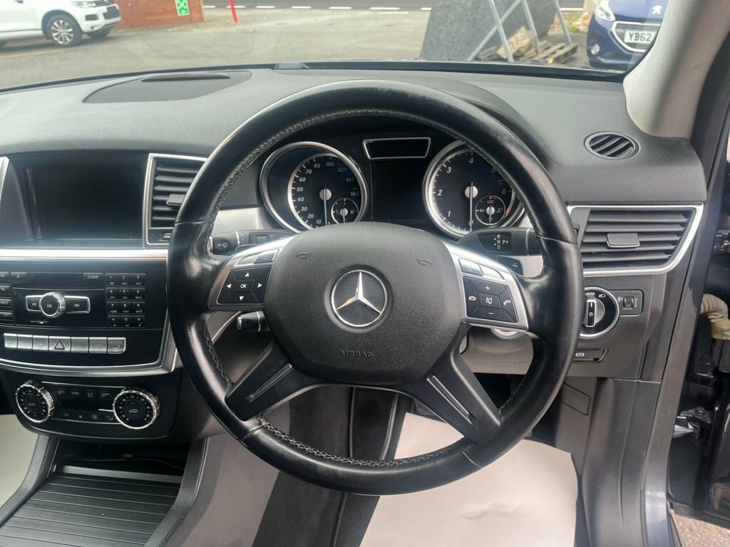 Mercedes-Benz M Class 2.1L Amg Sport Silver #36