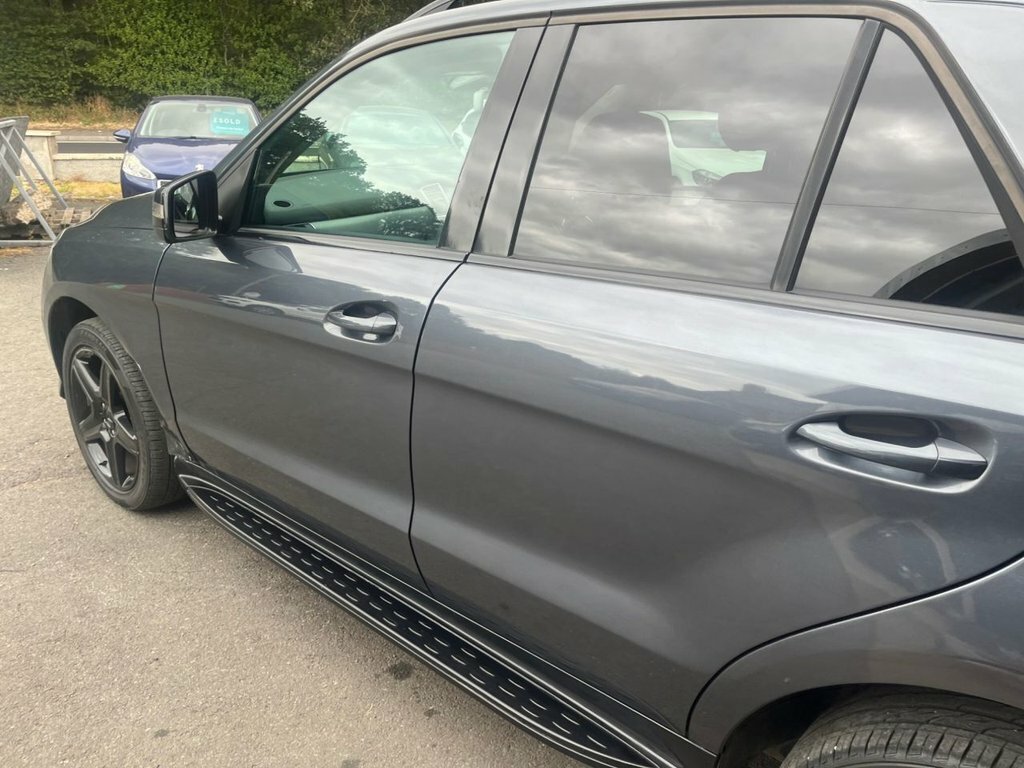 Mercedes-Benz M Class 2.1L Amg Sport Silver #26