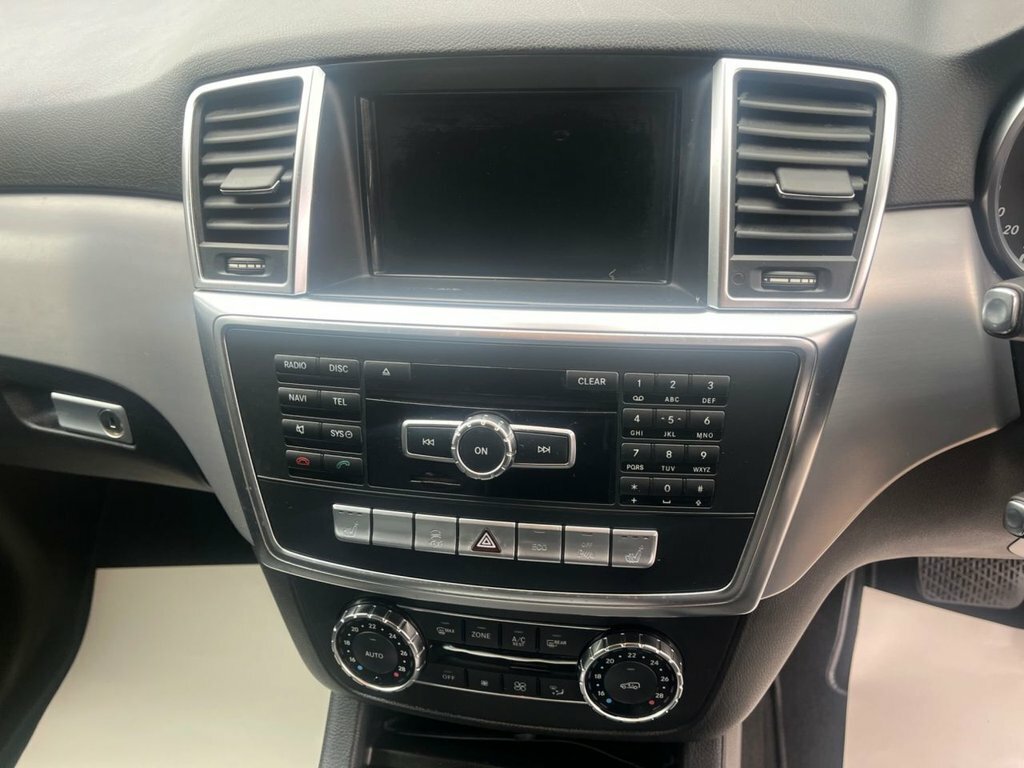 Mercedes-Benz M Class 3L Amg Sport Grey #3