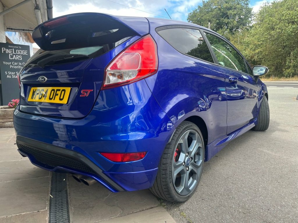 Ford Fiesta 1.25 Zetec Euro 5 Red #26