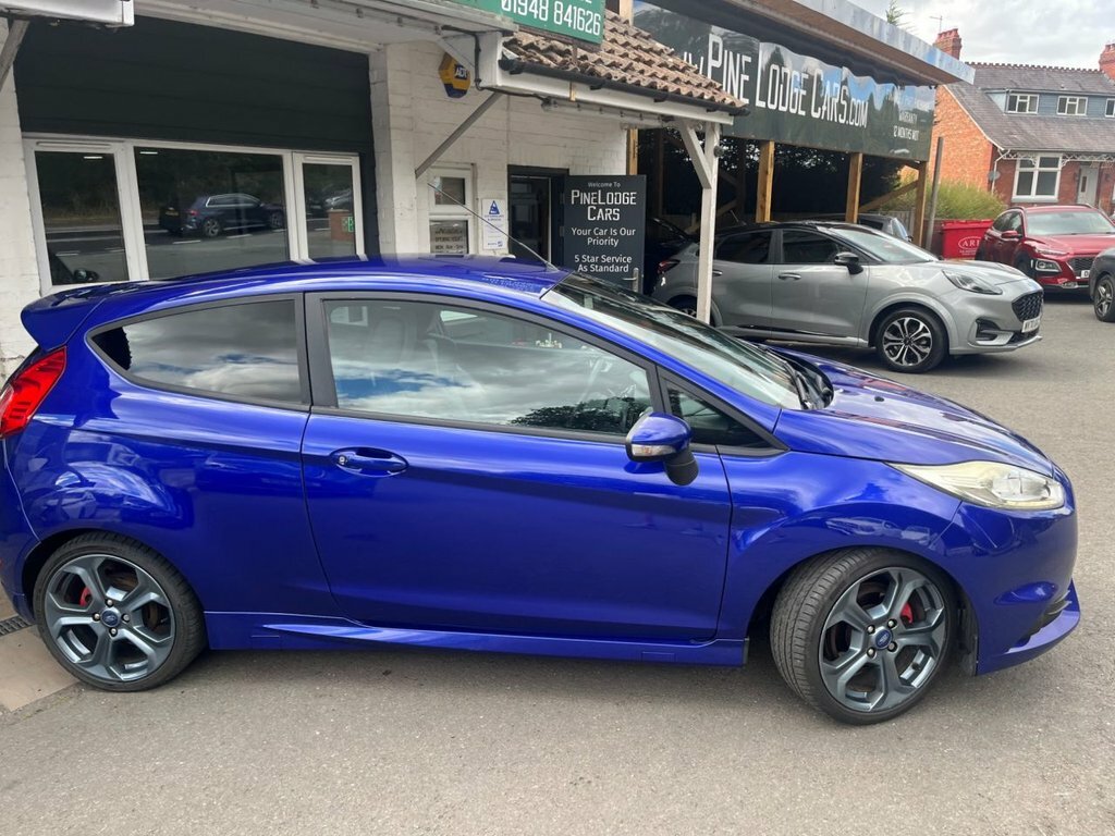 Ford Fiesta 1.25 Zetec Euro 5 Red #16