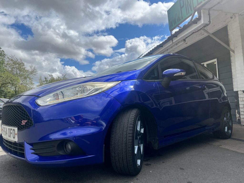 Ford Fiesta 1.25 Zetec Euro 5 Red #31