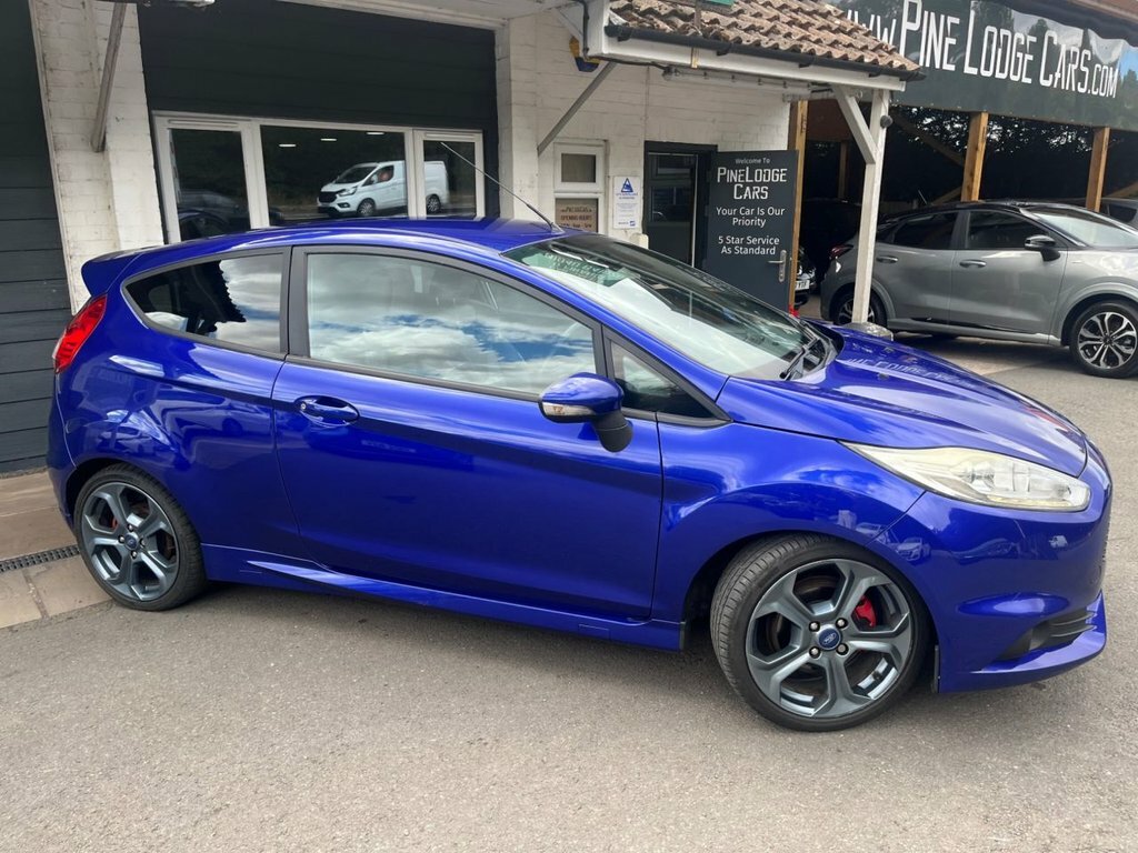 Ford Fiesta 1.25 Zetec Euro 5 Red #12