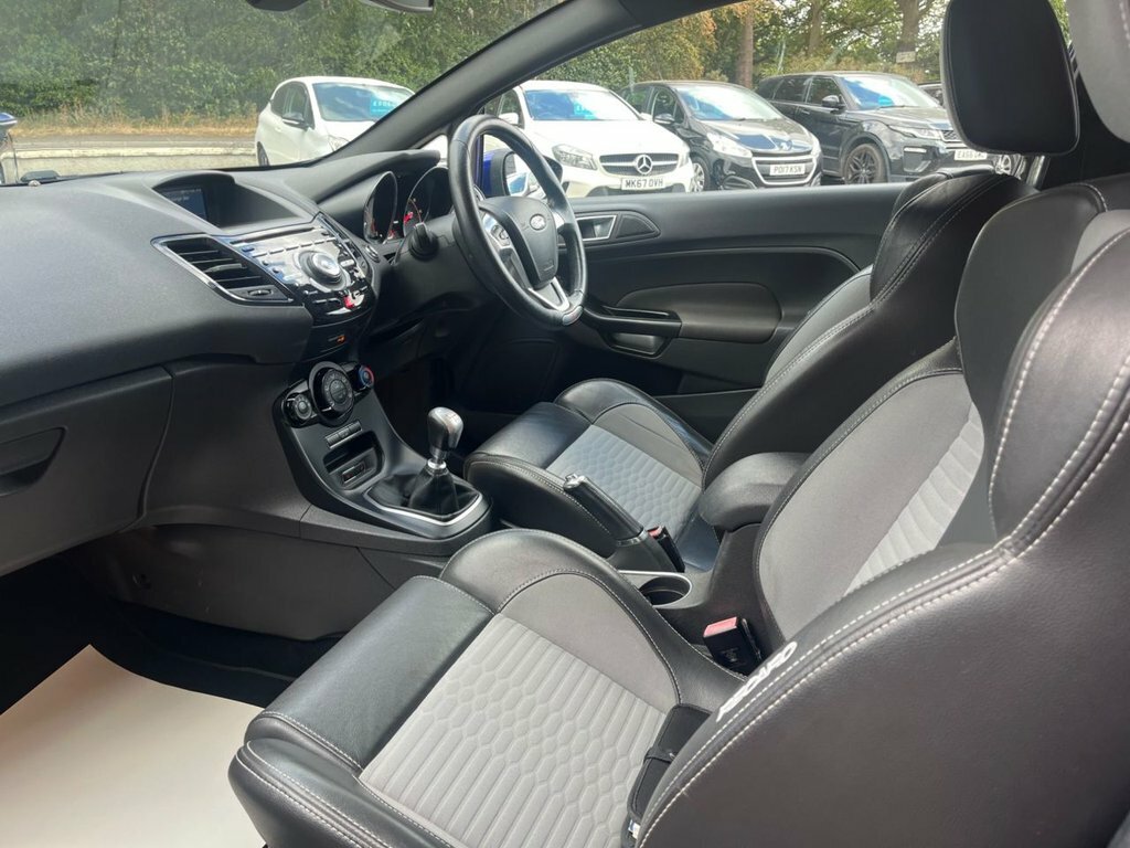 Ford Fiesta 1.25 Zetec Euro 5 Red #48