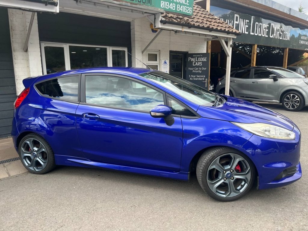 Ford Fiesta 1.25 Zetec Euro 5 Red #17
