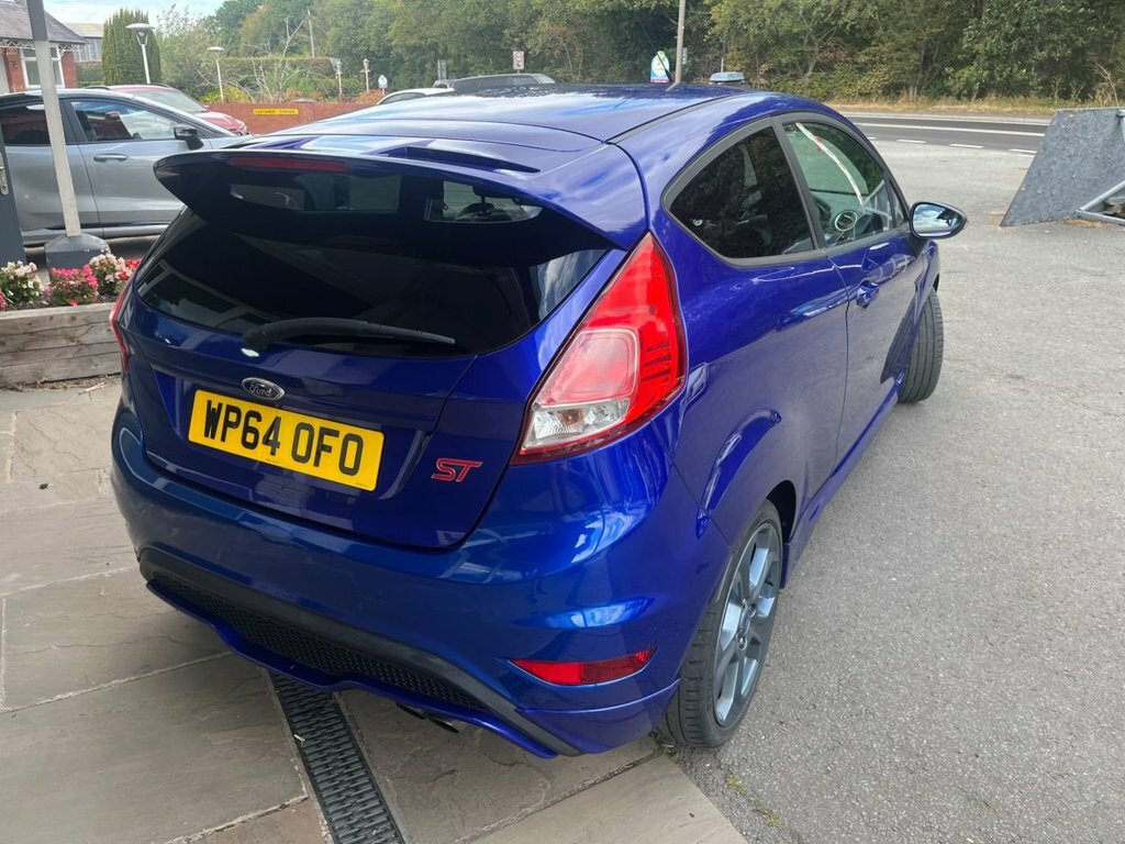 Ford Fiesta 1.25 Zetec Euro 5 Red #3