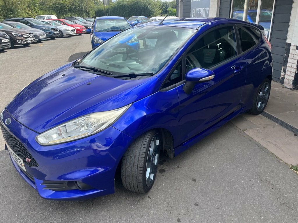 Ford Fiesta 1.25 Zetec Euro 5 Red #29