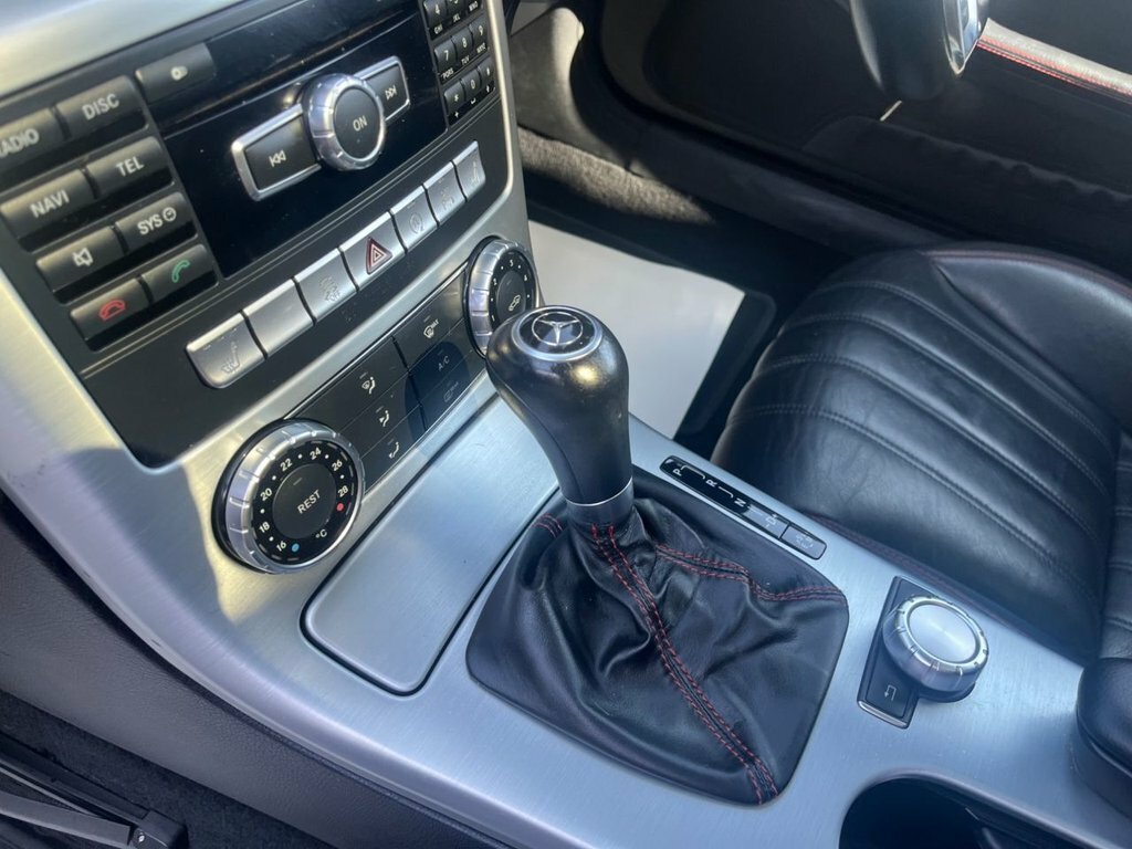 Mercedes-Benz SLK 1.8L Amg Sport Black #2