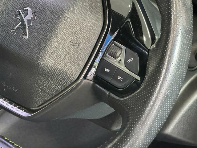 Peugeot 208 1.2 Puretech 130 Allure Eat8 Black #11
