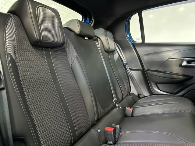 Peugeot 208 1.2 Puretech 130 Allure Eat8 Black #15