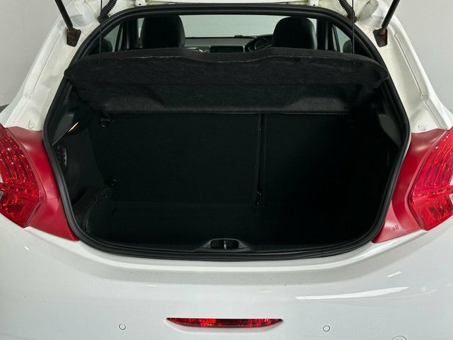 Peugeot 208 1.0 Vti Access Euro 5 White #24