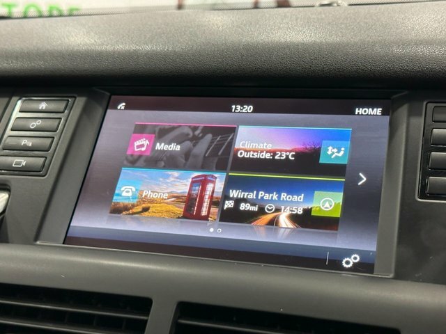 Land Rover Discovery Sport Si4 Hse Luxury Black #25