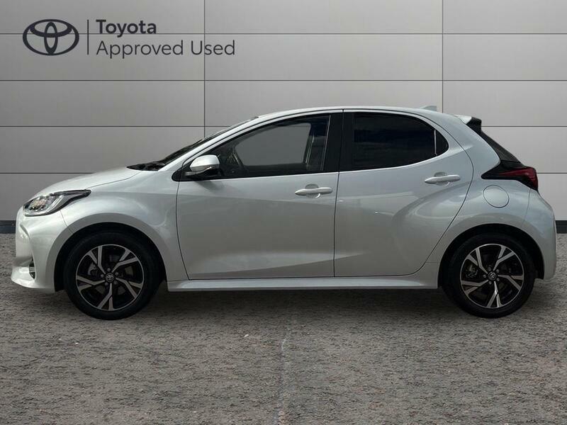 Toyota Yaris 1.5 Vvt-h Design Hatchback Hybrid E-cvt DV24HRW White #6