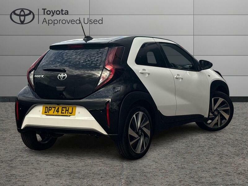 Toyota Aygo X 1.0 Vvt-i Edge Hatchback X-shift Euro 6 White #3