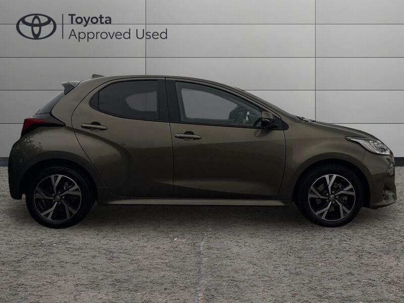 Toyota Yaris 1.5 Vvt-h Design Hatchback Hybrid E-cvt Brown #2