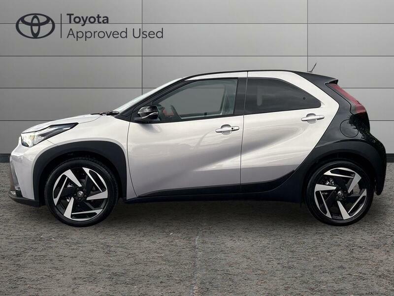 Toyota Aygo X 1.5H 49Kwh Design Hatchback Hybrid Cvt DN26CEK Silver #6