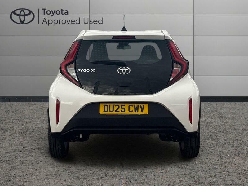 Toyota Aygo X 1.0 Vvt-i Pure Hatchback X-shift Euro 6 White #4
