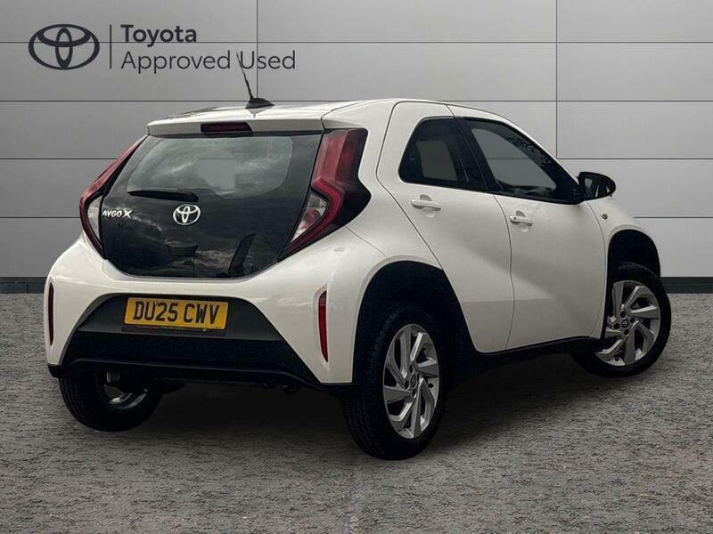 Toyota Aygo X 1.0 Vvt-i Pure Hatchback X-shift Euro 6 White #3