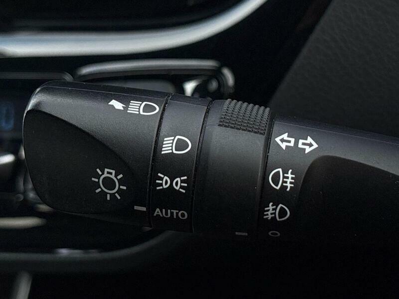 Toyota C-Hr 1.8 Vvt-h Dynamic Cvt Euro 6 Ss Grey #34