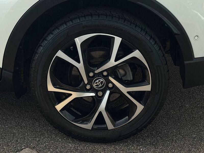 Toyota C-Hr 1.8 Vvt-h Dynamic Cvt Euro 6 Ss Grey #44