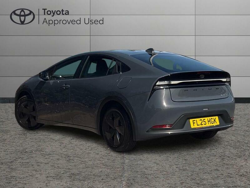 Toyota Prius 2.0 13.6Kwh Design Hatchback Plug-in Hy #5