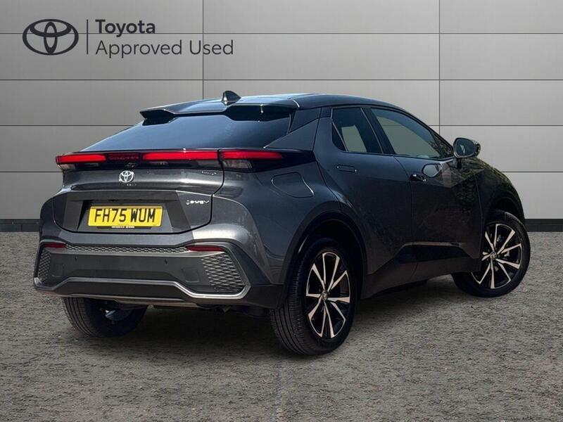 Toyota C-Hr 2.0 Vvt 13.6Kwh Design Suv Plug-in Hybr Grey #3
