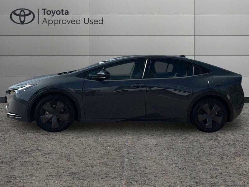 Toyota Prius 2.0 13.6Kwh Design Hatchback Plug-in Hy #6