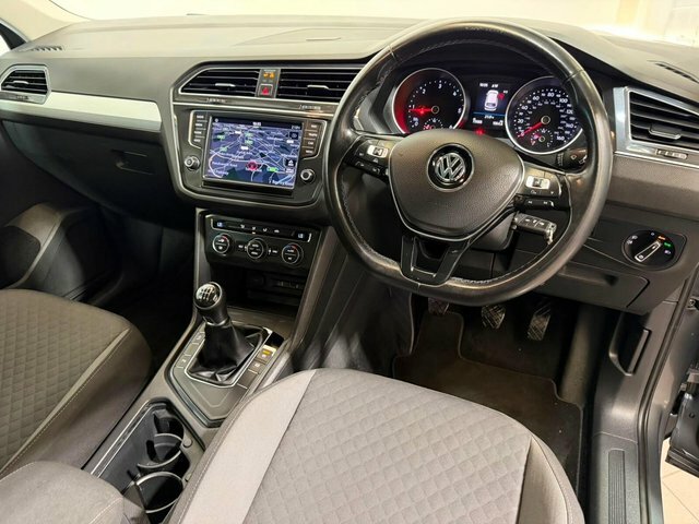 Volkswagen Tiguan 2L Se Navigation Blue #4