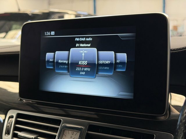 Mercedes-Benz CLS Cls350 D Amg Line Premium Black #19