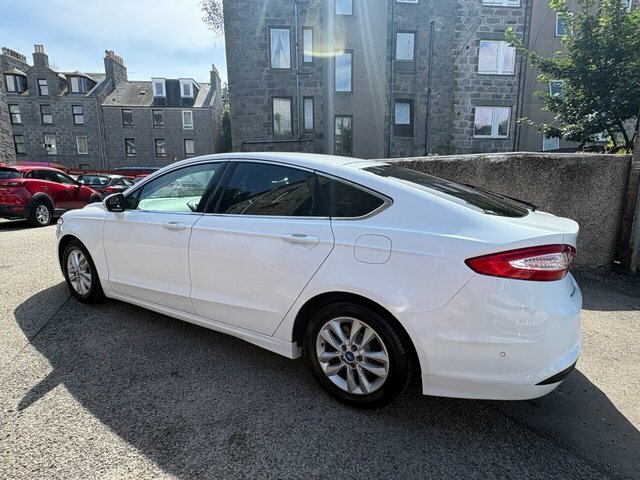 Ford Mondeo Tdci Econetic Zetec Hatchback White #5