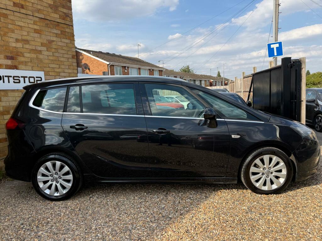 Vauxhall Zafira Tourer Tech Line Black #3
