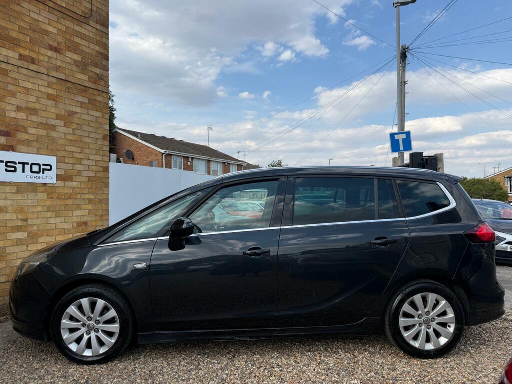 Vauxhall Zafira Tourer Tech Line Black #4