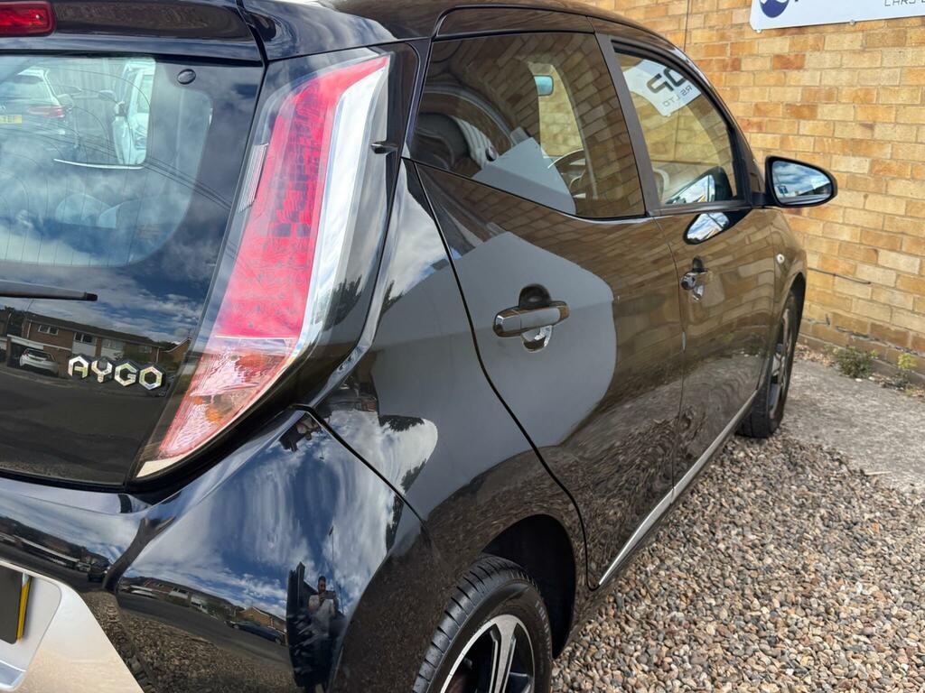 Toyota Aygo X -Cite Vvt-i Orange #11