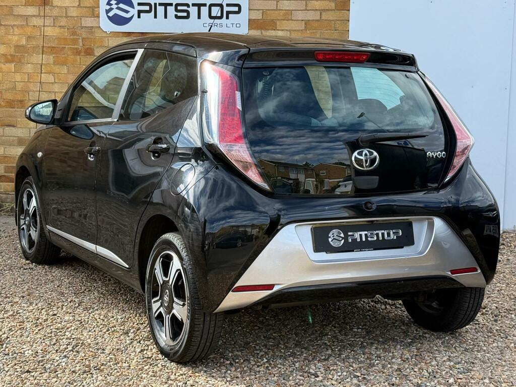 Toyota Aygo X X-clusiv Black #2