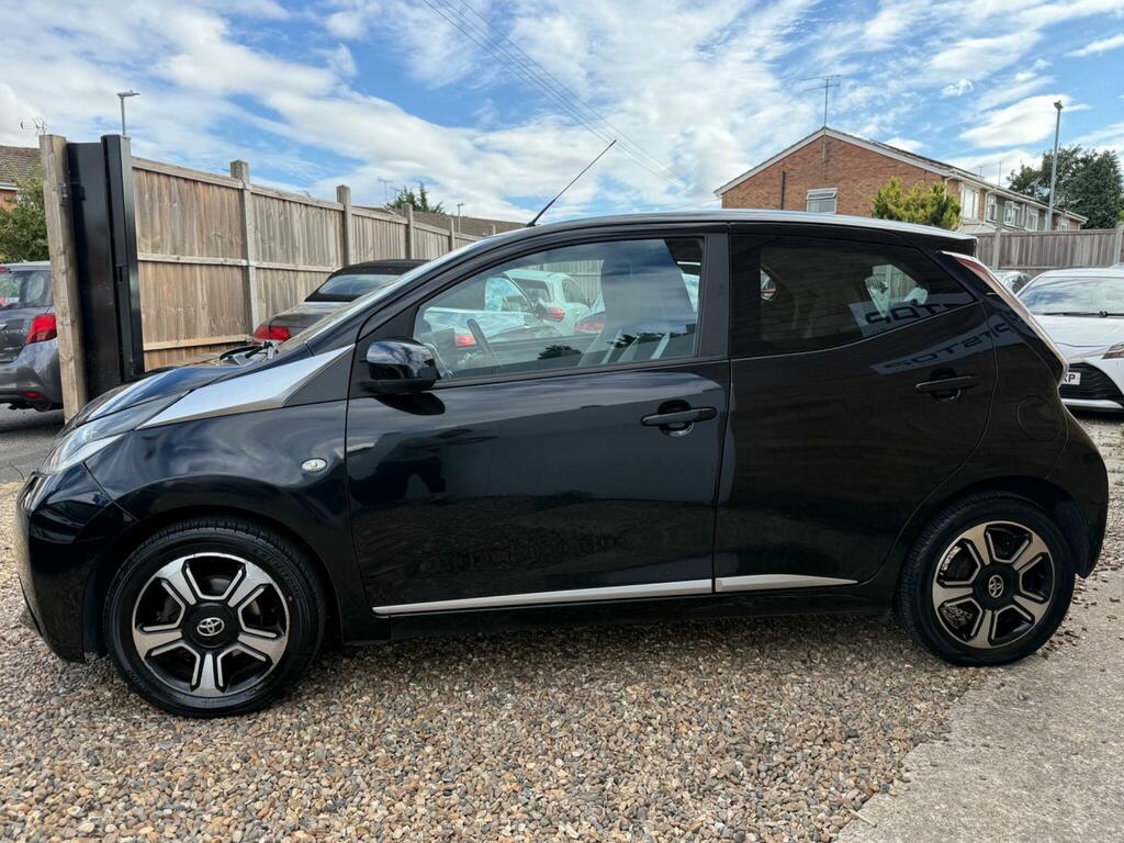 Toyota Aygo X X-clusiv Black #4