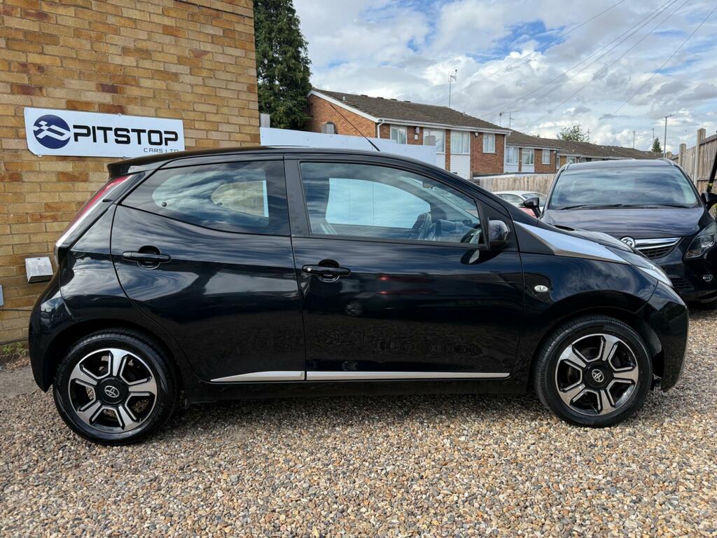Toyota Aygo X X-clusiv Black #3