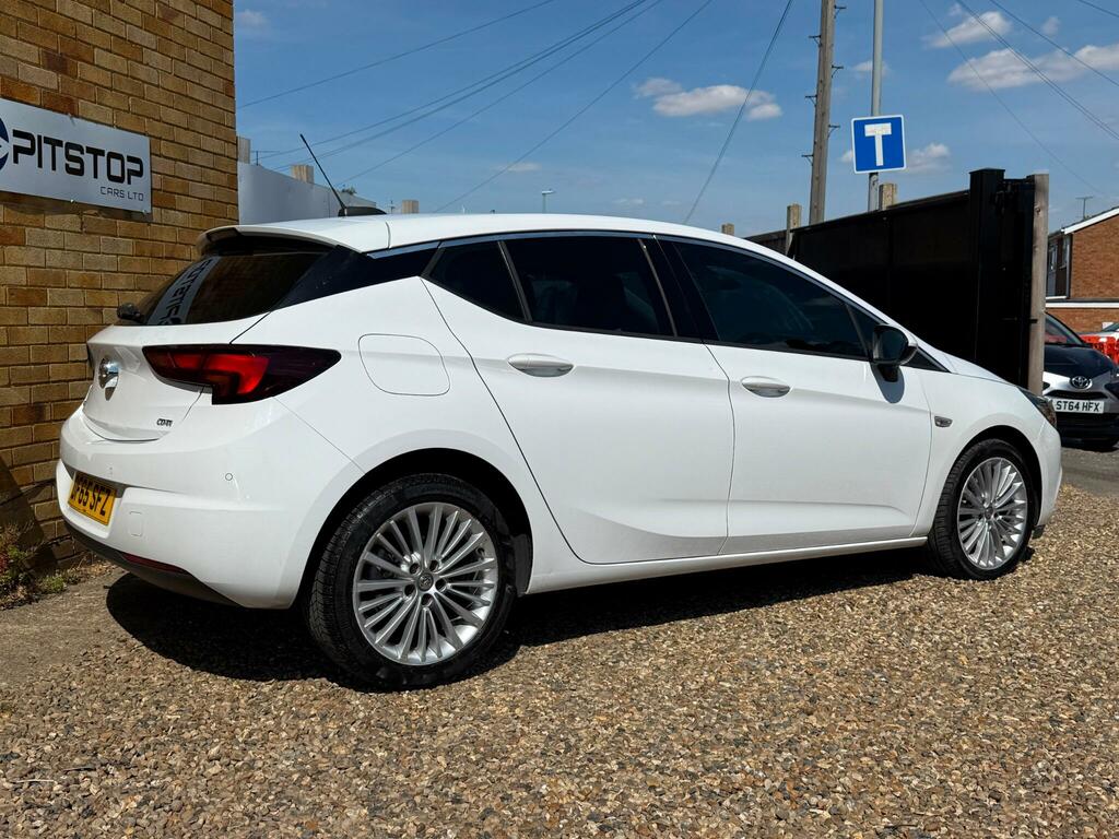 Vauxhall Astra Elite White #3