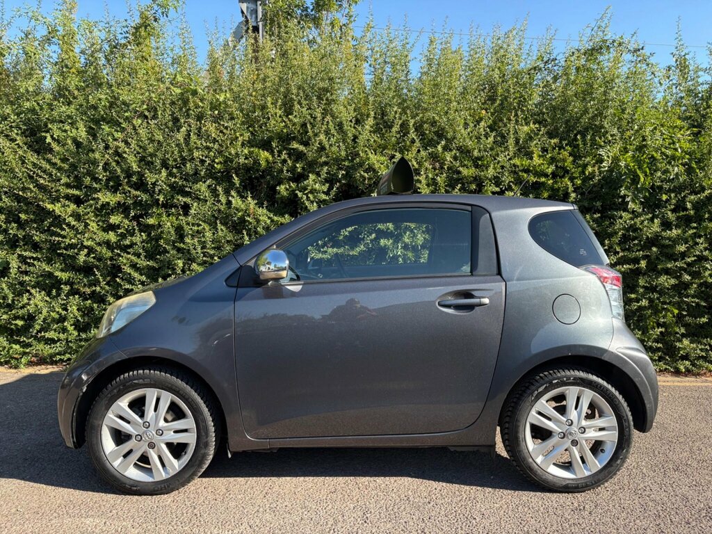 Toyota IQ 1.33 Dual Vvt-i 3 Hatchback Multidrive Grey #4