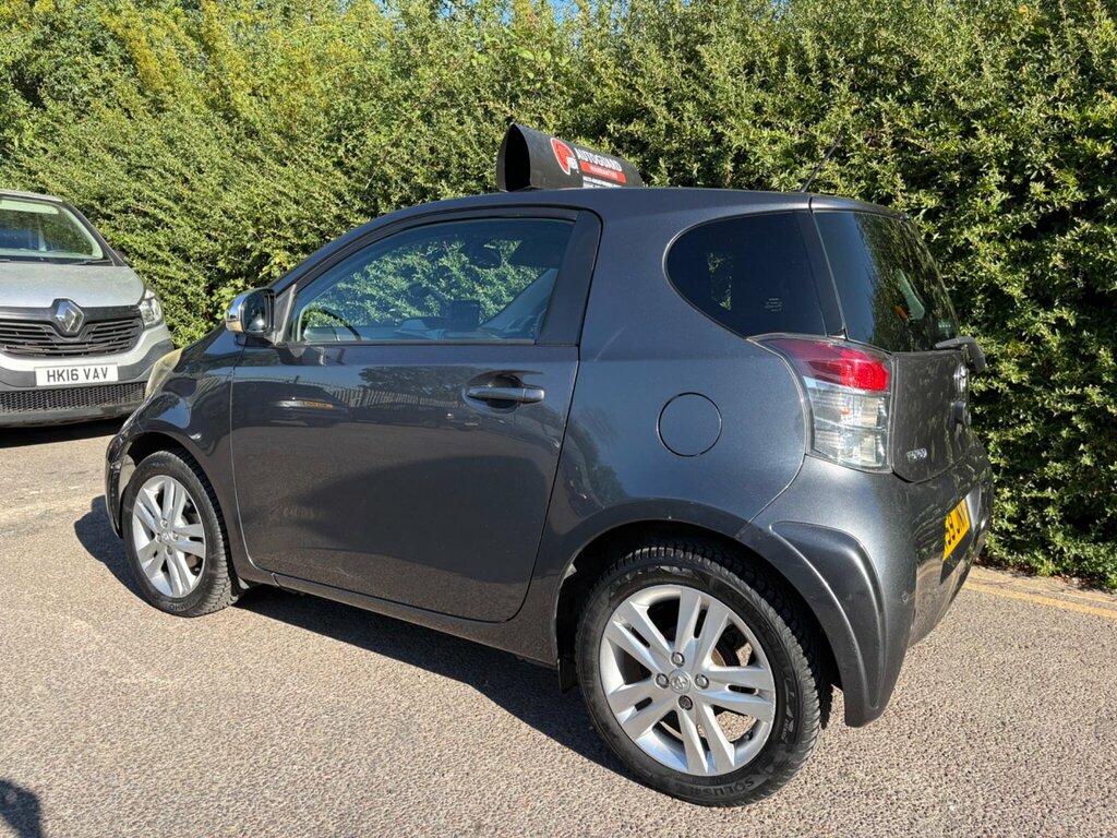 Toyota IQ 1.33 Dual Vvt-i 3 Hatchback Multidrive Grey #3