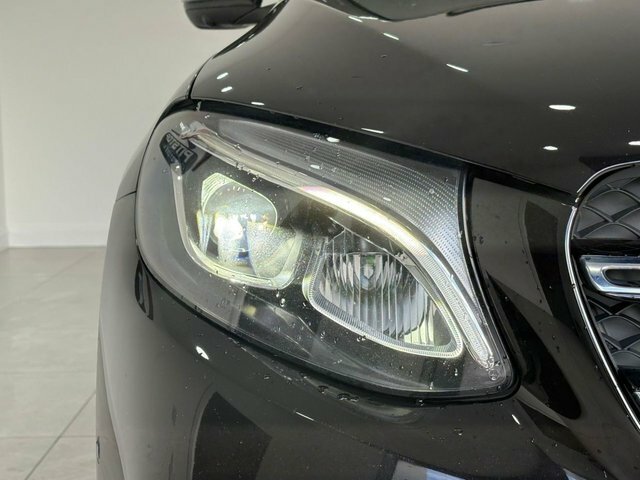 Mercedes-Benz GLC Class Glc250 Amg Night Edition Black #5